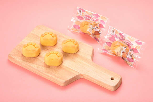 【ファミリ～にゃ～ト大作戦！】「肉球すいーとぽてと」198円　発売日：2026年2月10日（火）、発売地域：全国、パッケージは全2種類　※数量限定