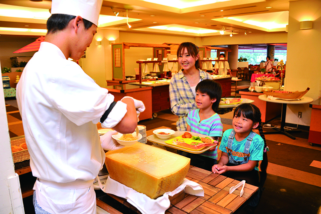 苗場サマーパーク　レストラン「アゼリア」