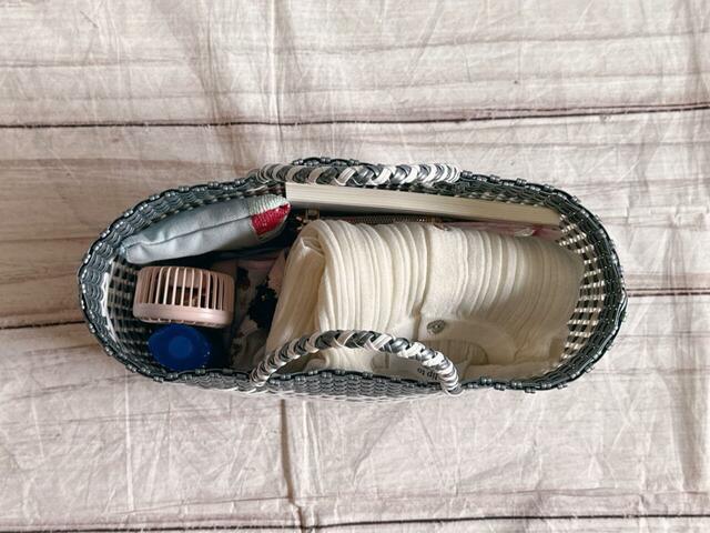 【カルディメキシコバッグ】ちょっとした外出の際の荷物を収納してみました。入った物は…⇒