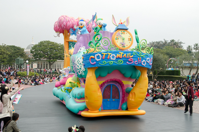 東京ディズニーランド ディズニー・イースター「ヒッピティ・ホッピティ・スプリングタイム」 ©Disney