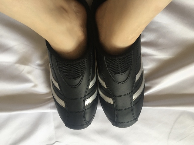 【ワークマン サボシューズ】サッカーシューズのようなスポーティな見た目