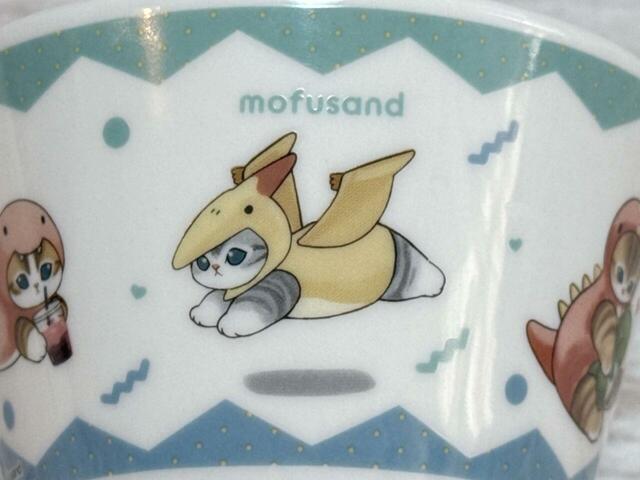 【ファミリーマート×mofusand／シリアルボウル＆白桃ゼリー】翼竜タイプのかいじゅうにゃんも発見。むっちりボディがキュート♪