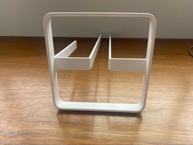 【山崎実業 キッチンペーパーホルダー】安定感があり、デザインだけでなく使いやすさも◎