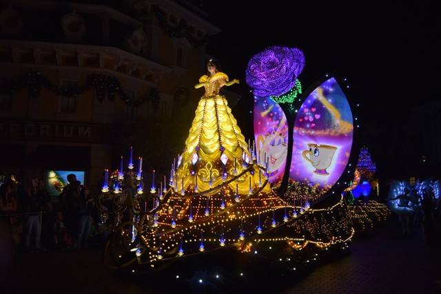 ディズニー・ペイント・ザ・ナイト・パレード|香港ディズニーランド・リゾートディズニー・ペイント・ザ・ナイト・パレード|香港ディズニーランド・リゾート