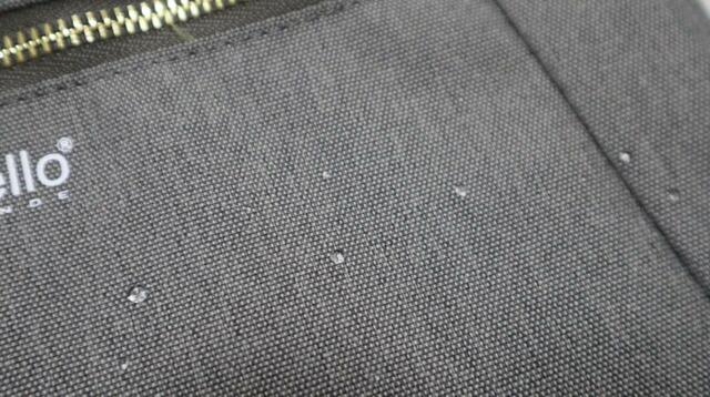 【anello GRANDE（アネロ グランデ） ショルダーバッグ】撥水加工が施されているので雨の日も安心！