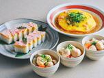「ランチ(土日祝)では、蟹の押し寿しも食べ放題!」<期間:2026年9月1日~11月30日>【黒毛和牛のローストビーフ食べ放題&ボイルズワイガニ食べ放題!ランチもディナーも食べ逃せない秋の味覚ブッフェがスタート!】