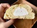 【セブン-イレブン 冷たく食べるメロンパン】中にはたっぷり生クリームが！