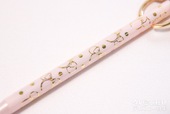 ボールペン 2000円／軸の部分にはカチューシャのイラスト♪