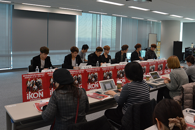 iKONの取材の様子