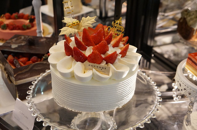 静岡県産きらぴ香いちごと阿寒酪農家のクリスマスケーキ6,804円ファウンドリー＠エキュート大宮、品川