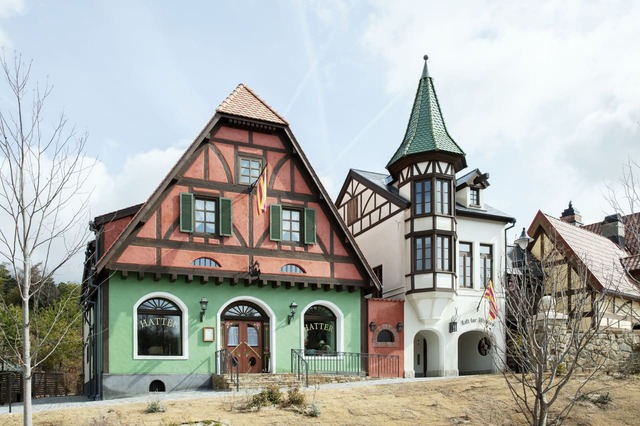 「魔女の谷」ハッター帽子店