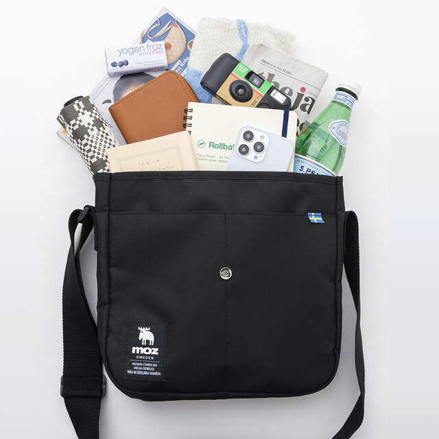 moz BIG SHOULDER BAG BOOK SPECIAL EDITION BLACK ver.　2,695円(税込)