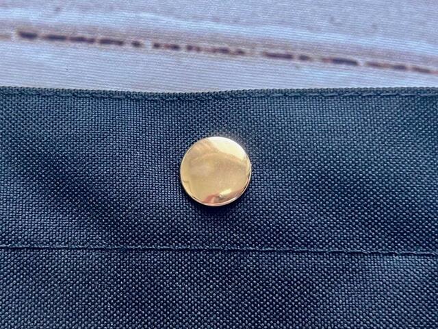 【otonaMUSE（オトナミューズ）9月号】ボタンはゴールド！