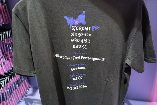 Tシャツ 4,500円|ユニバーサル・スタジオ・ジャパン「クロミ・ライブ ~世界クロミ化ツアー クリスタル・クリア~」グッズ