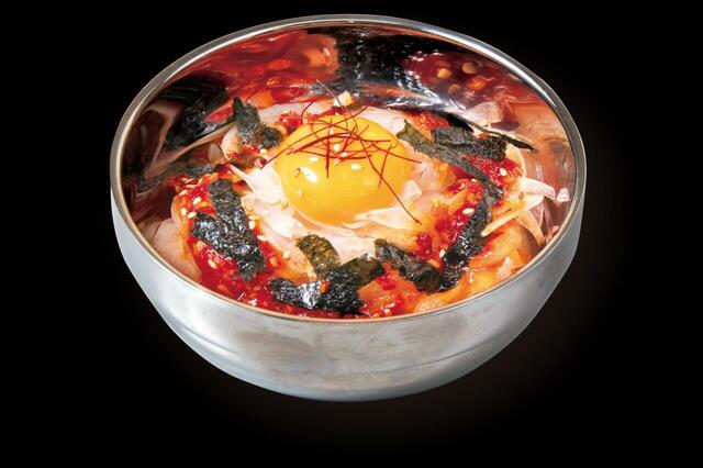 「韓国風オニオンサラダ」<期間:2025年8月28日~11月12日>【じゅうじゅうカルビで「マシッソ!韓国フェア」開催!「至福のデジカルビ」や「石焼ロゼパスタ」「トゥンワッフル」など全16種類が食べ放題!】