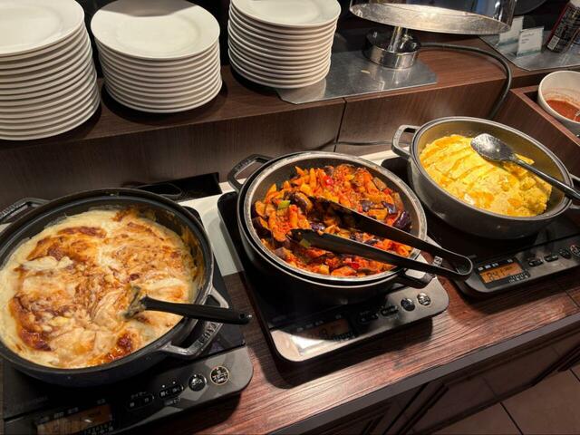 【フェスタガーデン】グラタン、ペンネ、オムレツまで！アツアツの洋風総菜も勢ぞろい