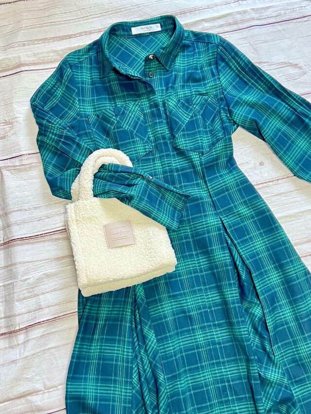 カジュアルなチェックのシャツドレスと合わせてみました♪