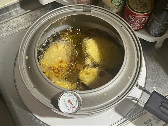 【揚げてお仕舞い】さつまいものいい香りがしてきます