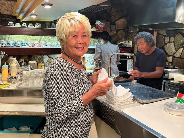 【喫茶 古城】京子さんはホール担当。祥訓さんは厨房担当だそうだ
