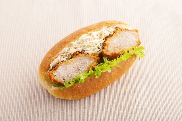 柔らか厚切りヒレカツコッペ