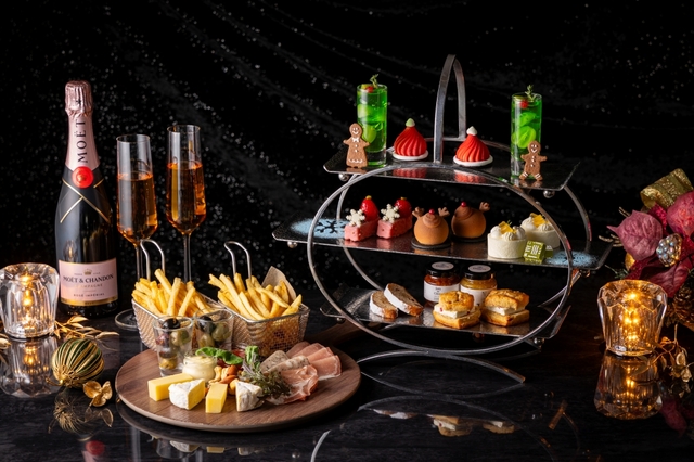 「クリスマスイブニングハイティー」<期間:2025年11月6日~12月28日>【【ヒルトン名古屋】贅沢なクリスマススイーツビュッフェ「Holiday Jewel Box」で“ホリデーシーズン”をより華やかに♪】