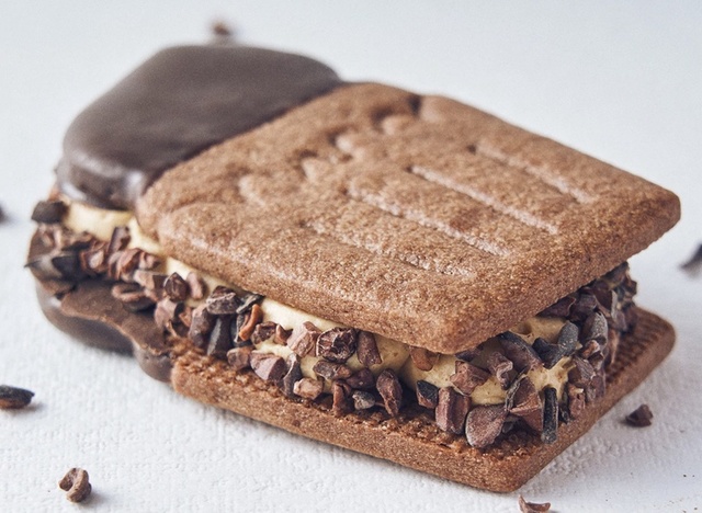 フェアリークリームウィッチショコラ 塩キャラメル生バターサンド