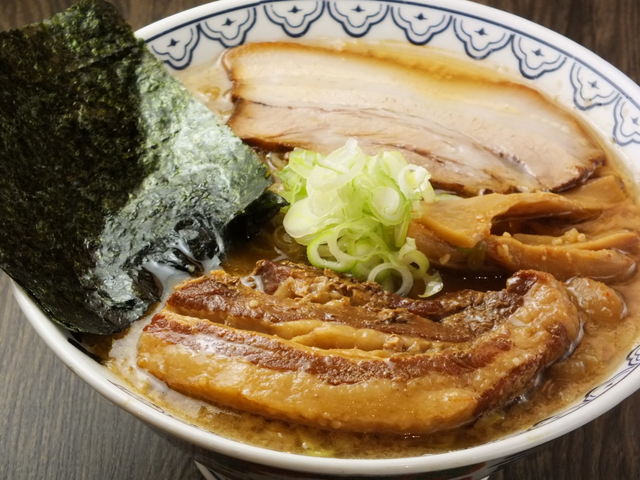 ばんから伝統の「角煮」は箸で切れるぐらいトロトロ