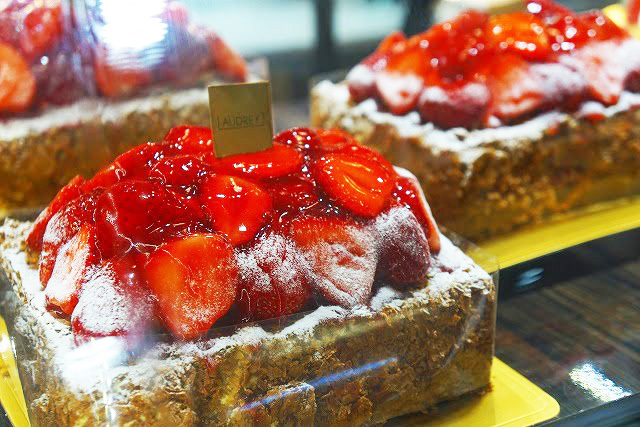 苺をふんだんに使ったケーキ