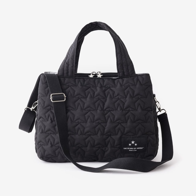 【『THE SCAPE OF GREEN 10Pockets 軽量スターキルティングバッグBOOK』（宝島社）】バッグ自体は約250ｇと軽量