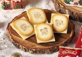 Disney SWEETS COLLECTION by 東京ばな奈『ミッキー＆フレンズ＜クリスマス＞/ショコラサンド「見ぃつけたっ」』思わず笑顔になるハッピースマイルスイーツ