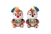 ぬいぐるみセット（チップとデール）¥5,800 ※高さ約18cm（座った状態）｜「東京ディズニーシー15周年 “ザ・イヤー・オブ・ウィッシュ” ～グランドフィナーレ～」スペシャルグッズ