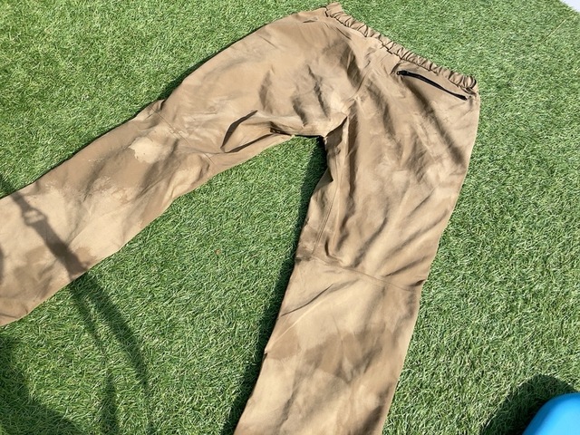 【ワークマン イナレムライトウォームパンツ】洗濯後、きれいになったパンツを見て感動！乾きやすいのも○