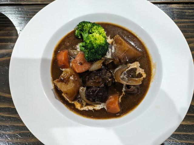 【アイリスオーヤマ 無加水鍋 COTOCO （MKSN-S20）】ビーフシチューはお店で食べるような仕上がりに