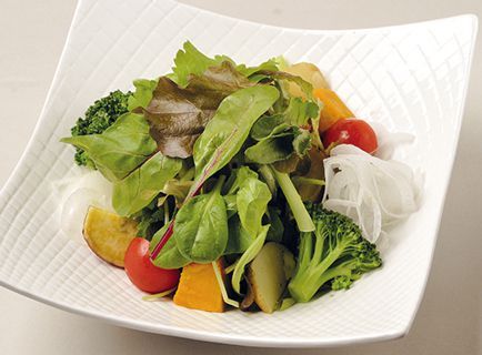 関西ホルモンの名店11／じゅん亭（塚口）　野菜サラダ 626円