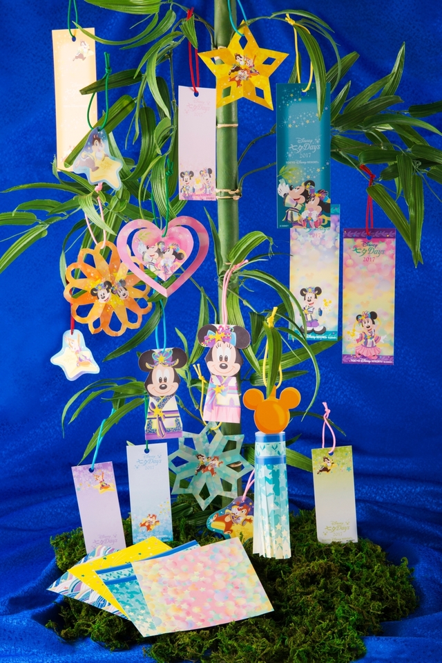 七夕飾りセット 900円｜台紙：1枚／七夕飾りメモ：8種×各2枚／ノーマルメモ：3種×2枚／パーツシール／紐：5色×5本／折り方説明書：1枚｜東京ディズニーリゾート「ディズニー七夕デイズ」｜東京ディズニーランド「グランドエンポーリアム」、東京ディズニーシー「エンポーリオ」