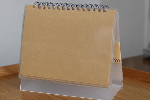 【ダイソー】めくれるフォトスタンドアルバム／100円