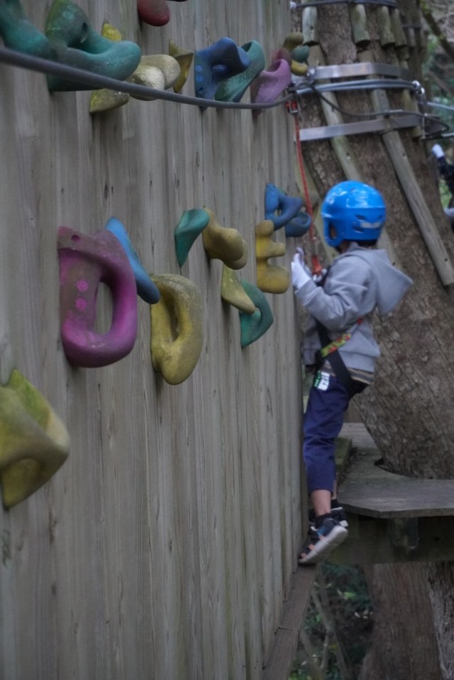 【星野リゾート　リゾナーレ熱海】森の空中基地 くすくすでのアクティビティ「森の空中散歩」