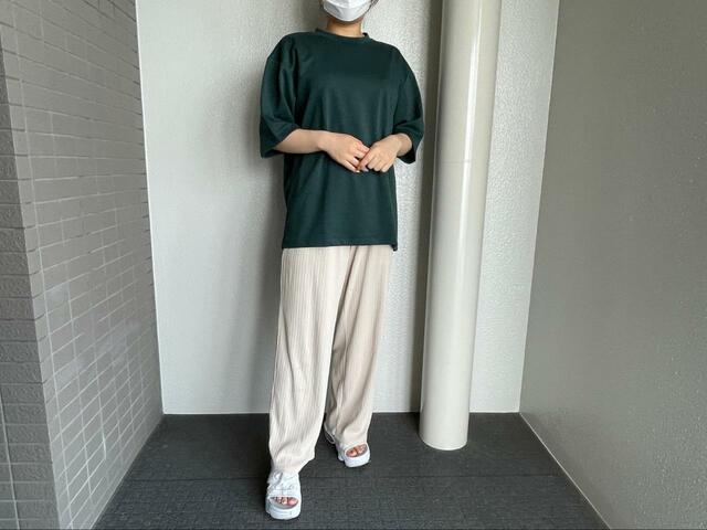 【ユニクロ エアリズムコットンオーバーサイズTシャツ(5分袖)】幅広いスタイリングで活躍しそう！