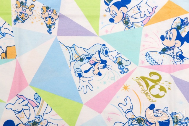 総柄Tシャツ｜グーフィー