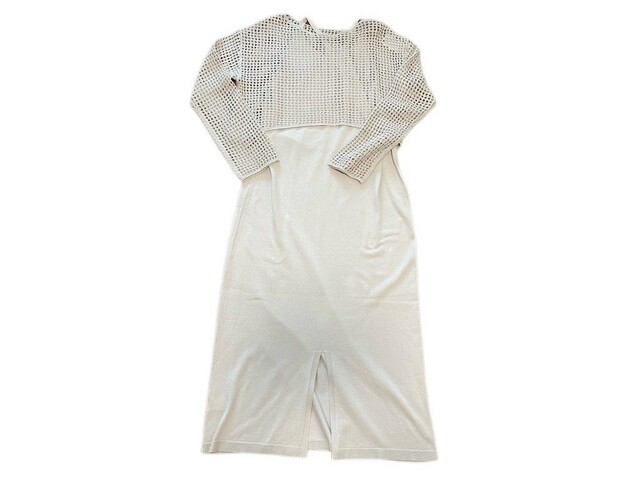 【GU 2ピースニットキャミソールワンピース】バックスタイルもシンプル綺麗