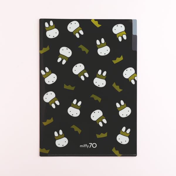 【ミッフィー】A4ポケットクリアファイル（Black）550円