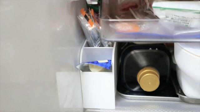 【セリア タワーペンスタンド】庫内のデッドスペースに絶妙にフィットして便利！