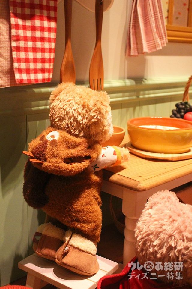 「マクダックス・デパートメントストア」ウィンドウ