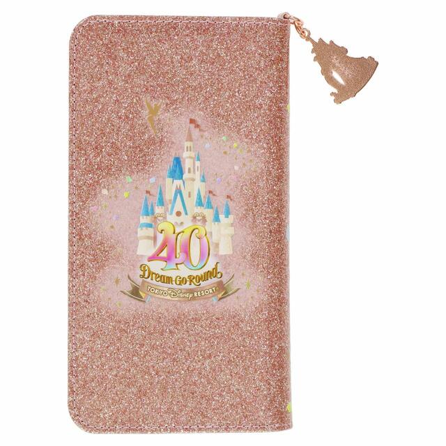 スマートフォンケース 3,800円｜サイズ：（本体）縦約17×横約9cm、各種スマートフォン対応、（最大対応サイズ: 縦158×横78×厚み10mm）｜東京ディズニーリゾート40周年“ドリームゴーラウンド”スペシャルグッズ｜発売日：2023年4月10日（月）｜販売店舗：東京ディズニーランド「グランドエンポーリアム」、東京ディズニーシー「エンポーリオ」