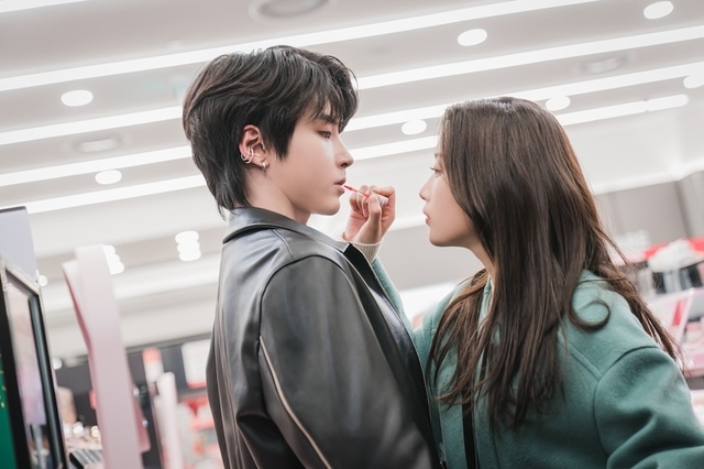 『女神降臨』 U-NEXTにて独占配信中 