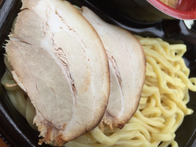 歯ごたえの良い特製チャーシュー