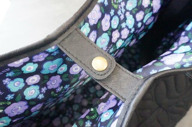 【ANNA SUI mini リバーシブルで使えるロゴキルトなトートバッグ】開口部分ばパカパカしない留め具付き