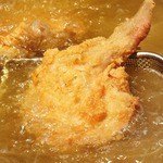 骨付きもも肉一本揚げ