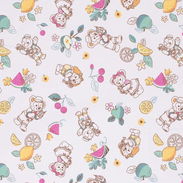 マルチクロス 4,000円｜サイズ：約190×約140cm｜ダッフィー＆フレンズのテイスティ・サマー・サプライズ