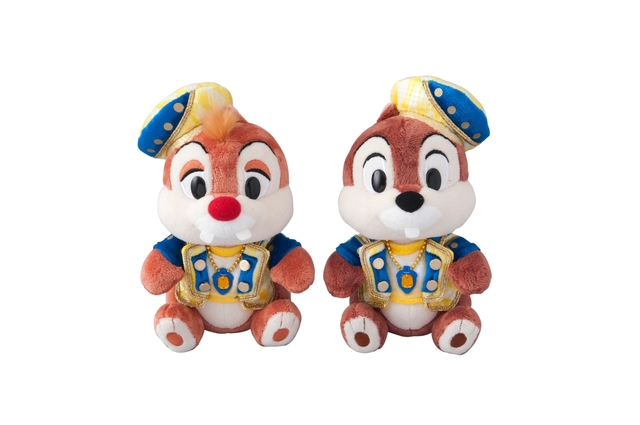 ぬいぐるみセット（チップとデール）¥5,800 ※高さ約18cm（座った状態）｜「東京ディズニーシー15周年 “ザ・イヤー・オブ・ウィッシュ” ～グランドフィナーレ～」スペシャルグッズ
